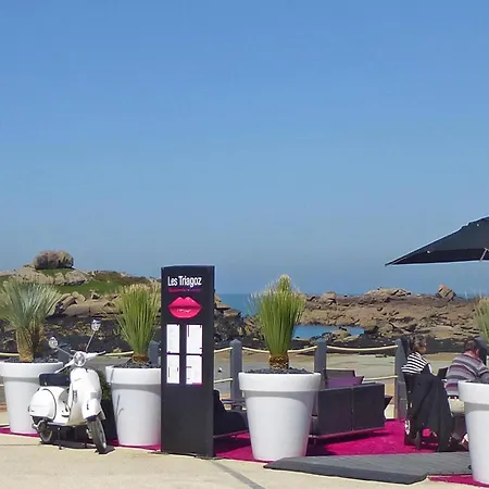 In Dream Location, Pink Granite Coast *